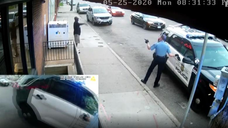 McMillian discuta cu Chauvin, Foto: CNN