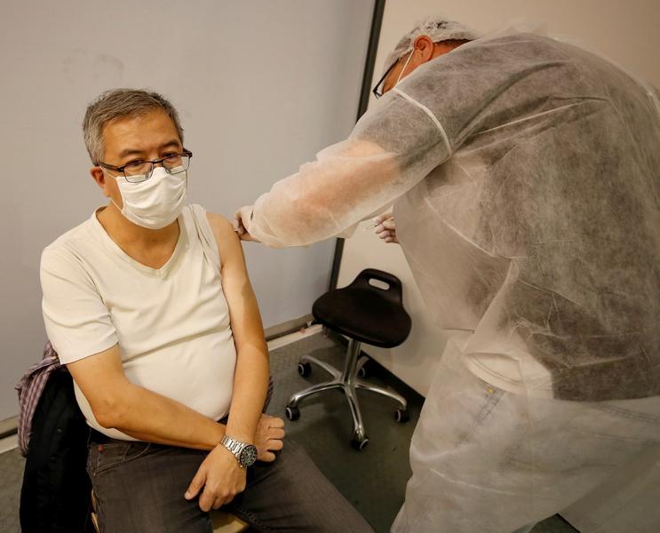 Vaccinare Nisa, Franta, Foto: Serge Haouzi/Xinhua News/ Profimedia