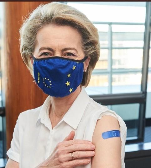 Ursula von der Leyen s-a vaccinat (sursa foto: twitter), Foto: Hotnews