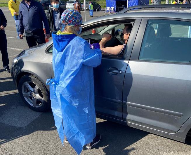 Centru de vaccinare drive thru , Foto: Hotnews