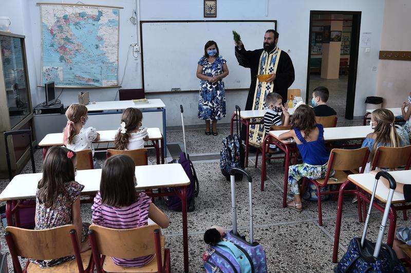 Grecia si-a redeschis toate scolile, Foto: Sakis Mitrolidis / AFP / Profimedia Images