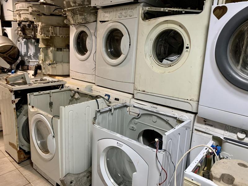 Electrocasnice foarte uzate, Foto: Sergii Kolesnikov, Dreamstime.com