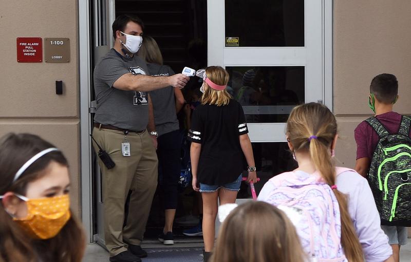 Elevii se intorc la scoala in SUA cu masti de protectie, Foto: Paul Hennessy-NurPhoto / Shutterstock Editorial / Profimedia Images