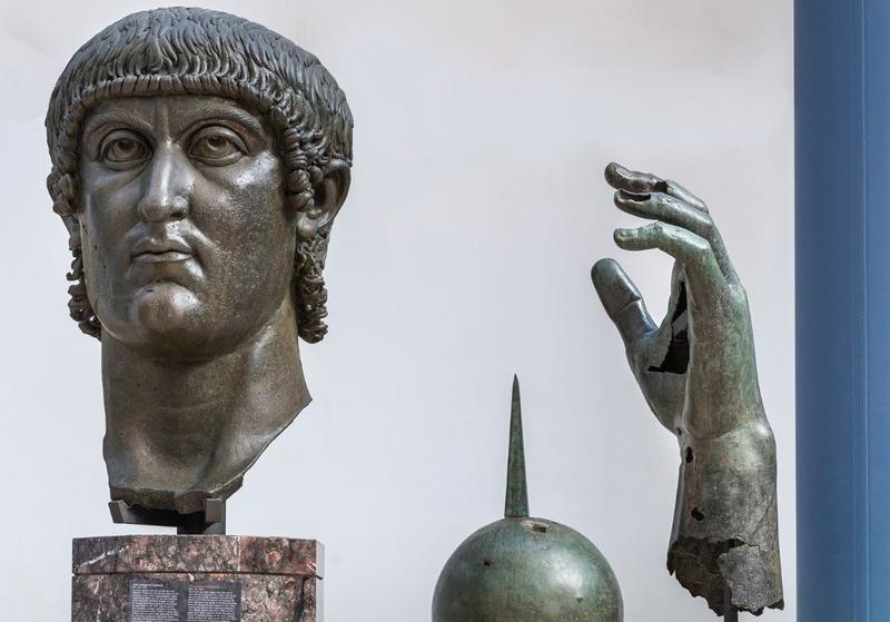 Mana statuii imparatului Constantin este din nou intreaga, Foto: Colantoni/Mc/DAPRESS / SplashNews.com / Splash / Profimedia