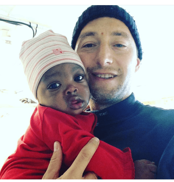 Dragos Nicolae si refugiatul Richard salvat din Mediterană, Foto: Arhiva personala