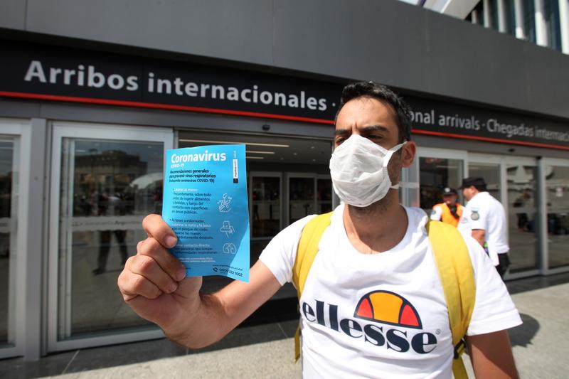 Pasager pe Aeroportul International din Buenos Aires, Foto: Zuma / SplashNews.com / Splash / Profimedia