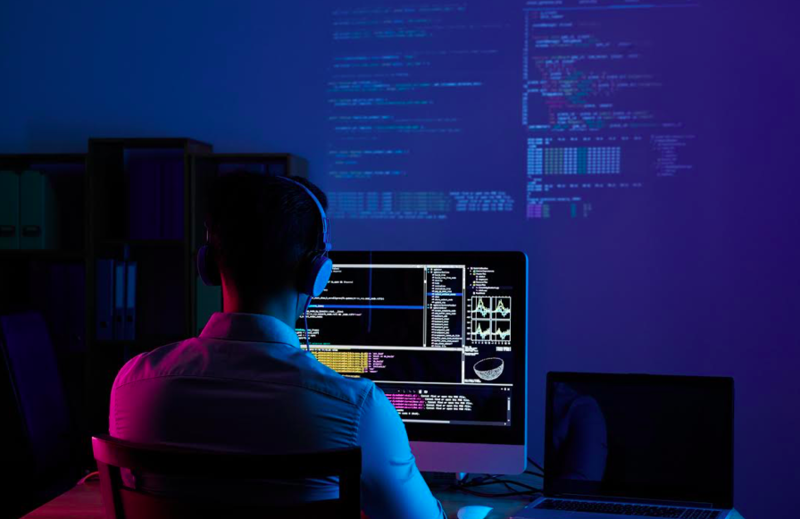 Full-stack developer , Foto: AdSymphony