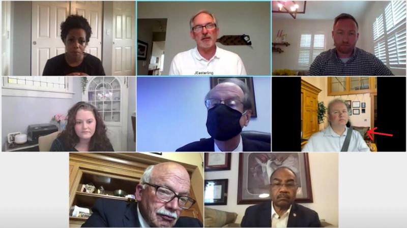 Senatorul Andrew Brenner la volan, Foto: Captura YouTube