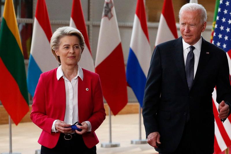 Ursula von der Leyen si Joe Biden, Foto: Valeria Mongelli / AFP / Profimedia