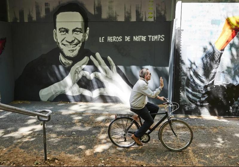 Navalnii pictat pe zidurile din Geneva (sursa foto: twitter) , Foto: Hotnews