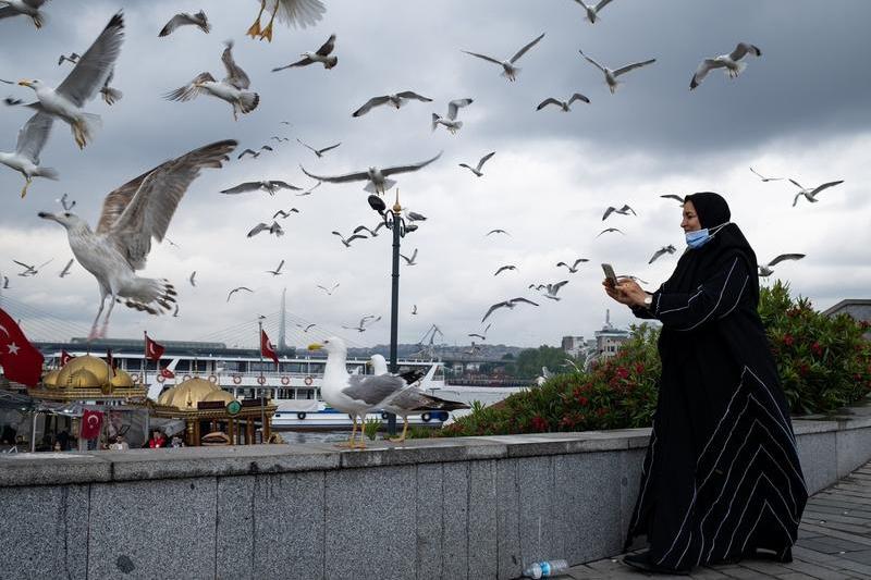 Femeie in Istanbul, Turcia, Foto: Serkan Senturk/ZUMA Wire/ Profimedia