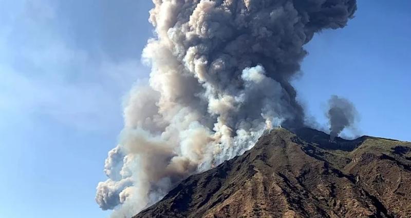 Vulcanul Stromboli, Foto: Captura YouTube