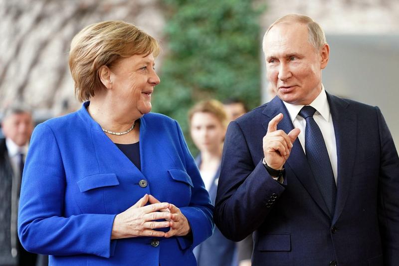 Angela Merkel si Vladimir Putin, Foto: dpa picture alliance / Alamy / Alamy / Profimedia