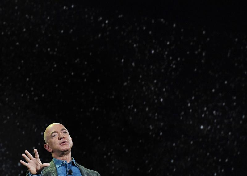 Jeff Bezos se va afla la bordul primului zbor turistic al Blue Origin, Foto: Mark RALSTON / AFP / Profimedia