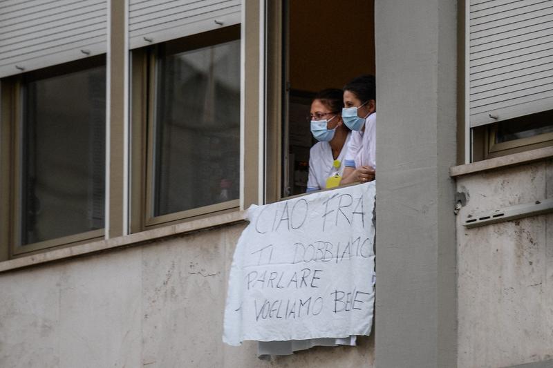 Papa Francisc a fost internat din cauza unei inflamatii a colonului, Foto: Filippo Monteforte / AFP / Profimedia Images