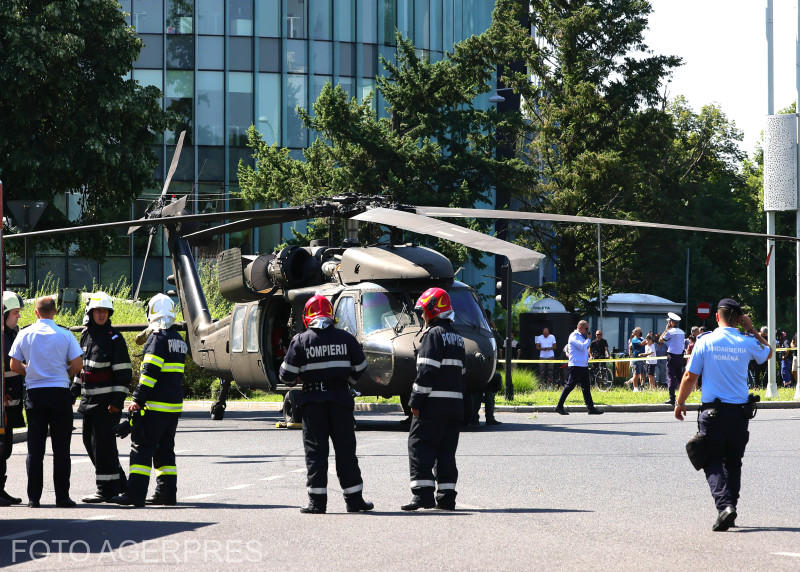 Elicopter BlackHawk a aterizat forțat la Aviatorilor, Foto: AGERPRES