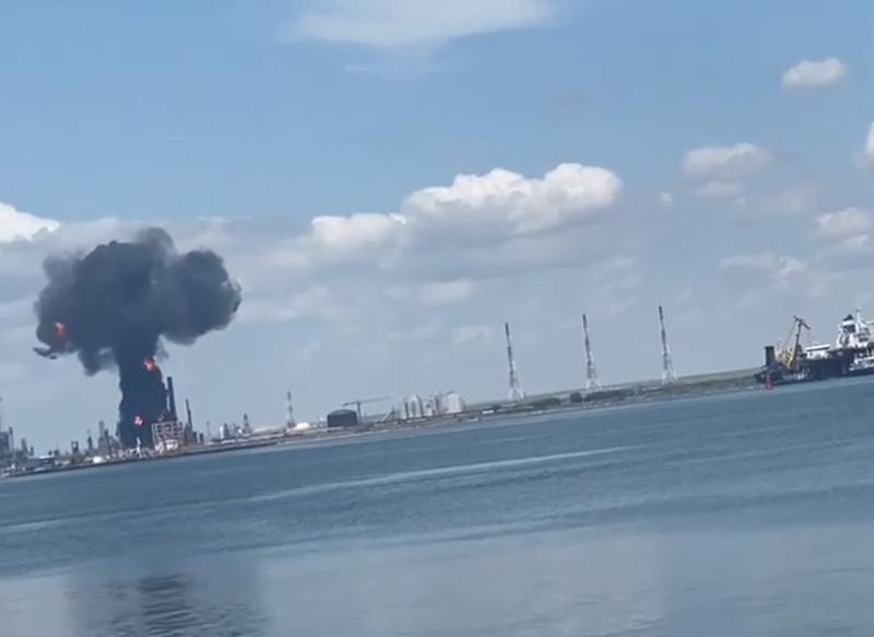 Explozie platforma Petromidia, Foto: Emil Muntean