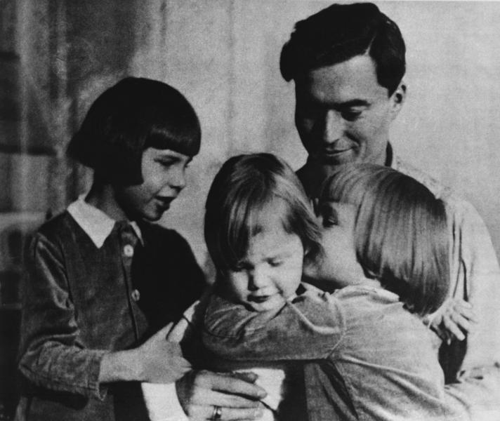 Contele Claus von Stauffenberg si familia sa (foto via profimedia), Foto: Profimedia Images
