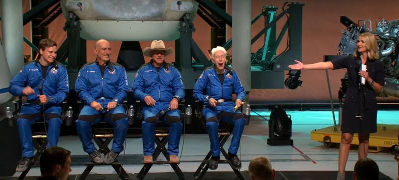 Cei 4 astronauti care au zburat cu New Shepard, Foto: Blue Origin