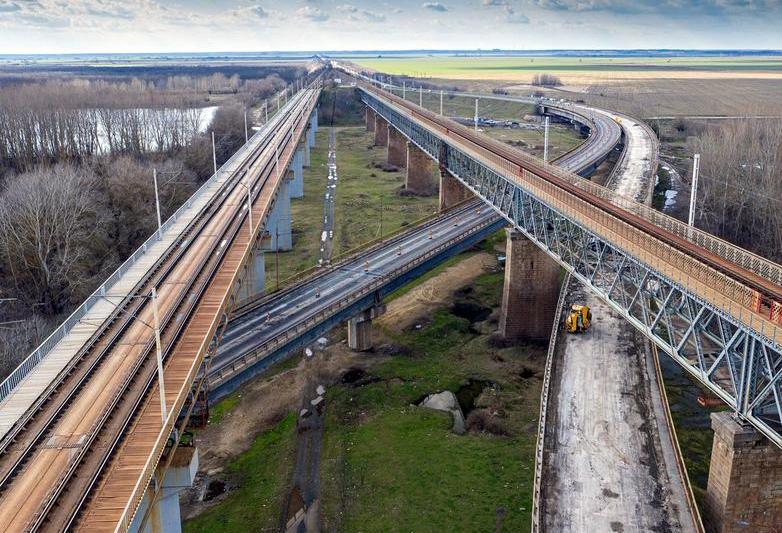 Lucrari la drumuri si calea ferata, Foto: CNAIR