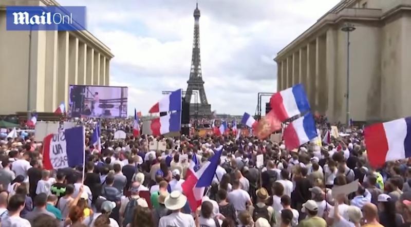 Proteste la Paris -captura de ecran, Foto: Hotnews