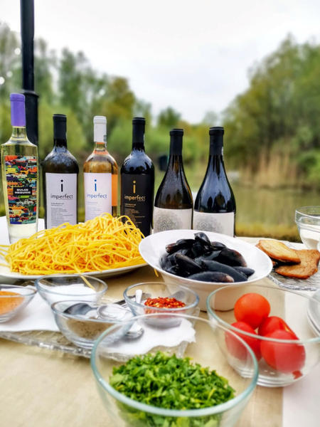 Vinuri Rasova și ingrediente locale dobrogene, Foto: Hotnews