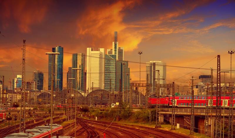 Orasul Frankfurt vazut din zona garii centrale, Foto: Lunamarina, Dreamstime.com