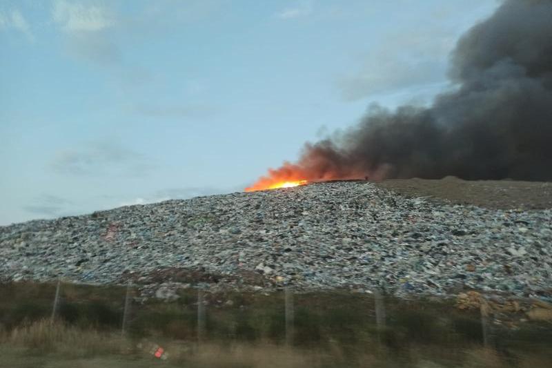 Incendiu la groapa de gunoi Arad, Foto: ISU Arad