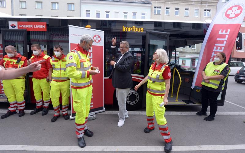 Autobuz pentru vaccinare anti-covid in Viena, Foto: HERBERT-PFARRHOFER / AFP / Profimedia