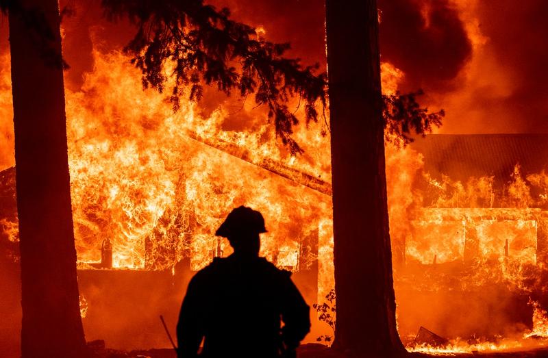 Incendiul Dixie este al doilea cel mai mare din istoria Californiei, Foto: Josh Edelson / AFP / Profimedia