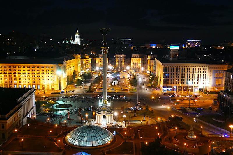 Maidanul noaptea, de la fereastra hotelui Ucraina, Foto: Gabriel Bejan