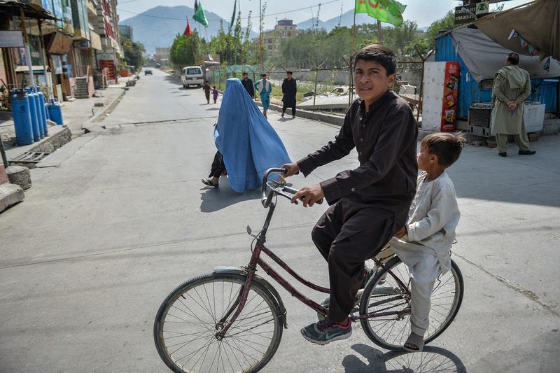 Copii pe o strada din Kabul, Foto: HOSHANG HASHIMI / AFP / Profimedia