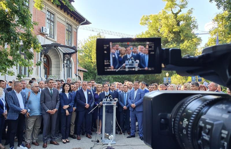 Ludovic Orban si sustinatorii sai, Foto: PNL