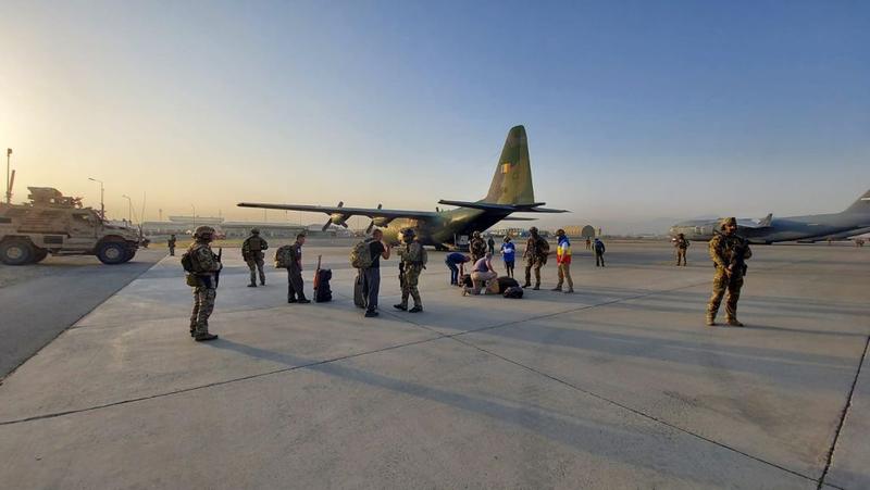 Operațiunea Armatei de evacuare a cetățenilor români din Afganistan, Foto: MApN