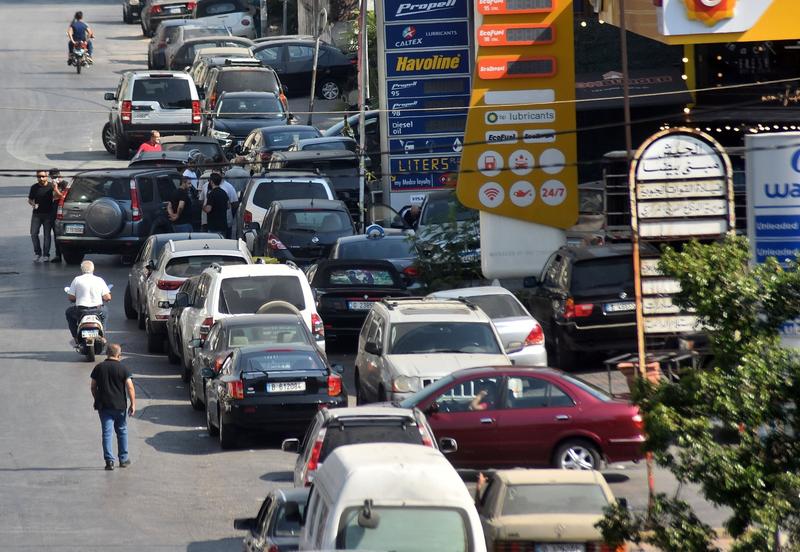 Coada la benzinarie in Beirut, Foto: Fadel Itani/NurPhoto / Shutterstock Editorial / Profimedia