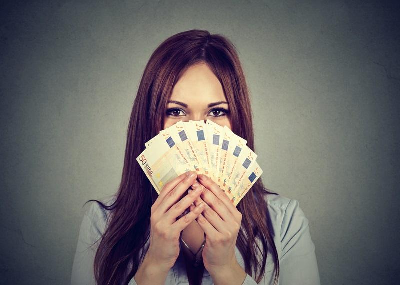 Bani pentru tineri, Foto: Dreamstime.com