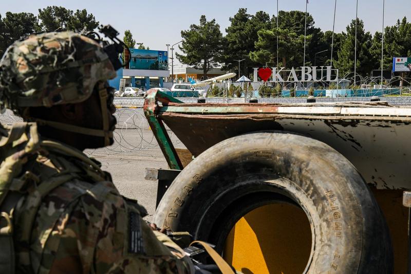 Soldat american pe aeroportul din Kabul, Foto: Balkis Press / Abaca Press / Profimedia Images