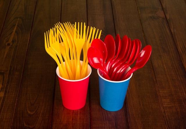 furculite-plastic, Foto: Dreamstime.com