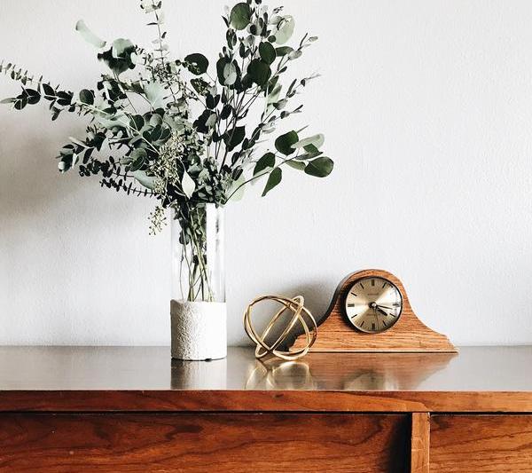 Exista solutii ieftine de decor, si intr-un apartament vechi, Foto: Unsplash.com