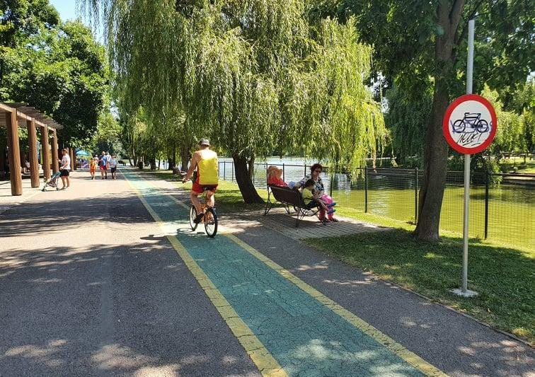 Pista de biciclete in parc, Foto: Hotnews