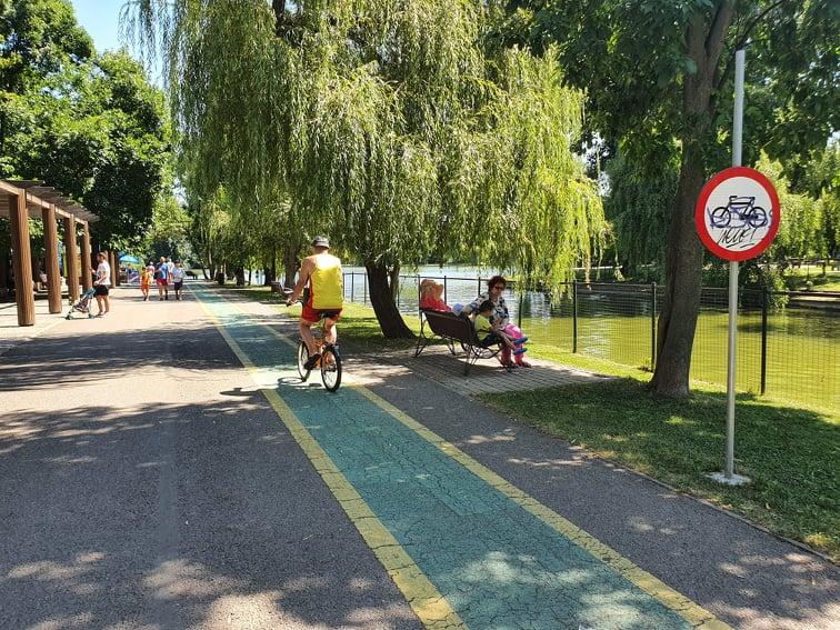 Pista de biciclete in parc, Foto: Hotnews