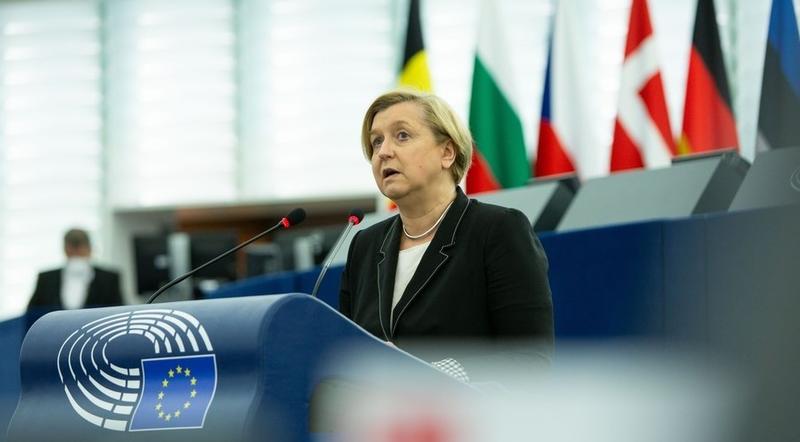 Anna Fotyga, Foto: Anna Fotyga - Biuro Poselskie