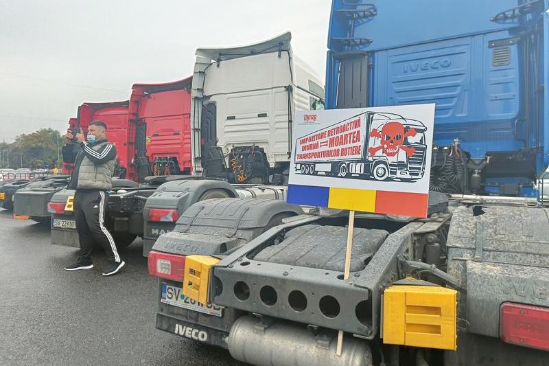 Protest transportatori pancarta, Foto: Hotnews