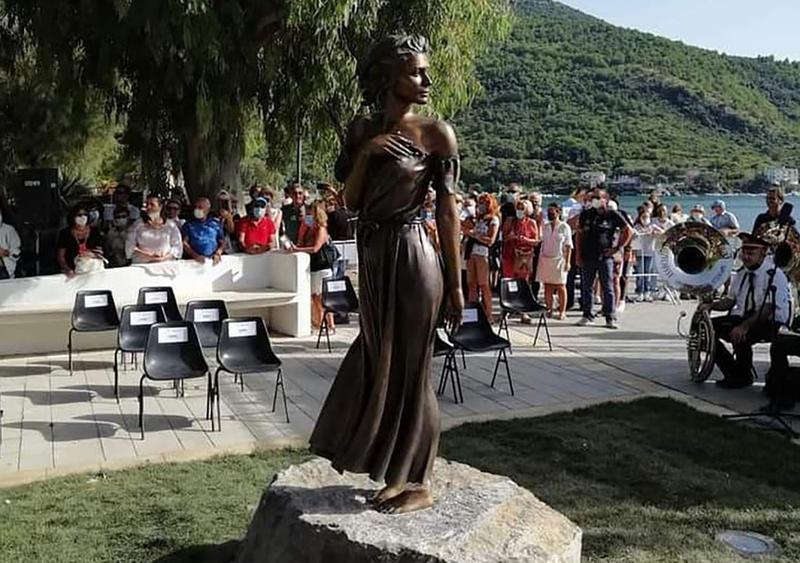 Statuia din Sapri care genereaza controverse, Foto: De Martino/Fotogramma / Zuma Press / Profimedia