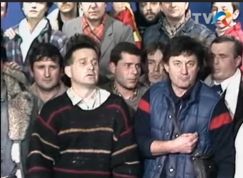 Mircea Dinescu si Ion Caramitru la Revolutie, Foto: Captura video