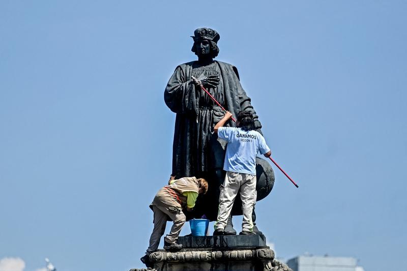 Statuia lui Columb a fost vandalizata anul trecut, Foto: Pedro Pardo / AFP / Profimedia Images