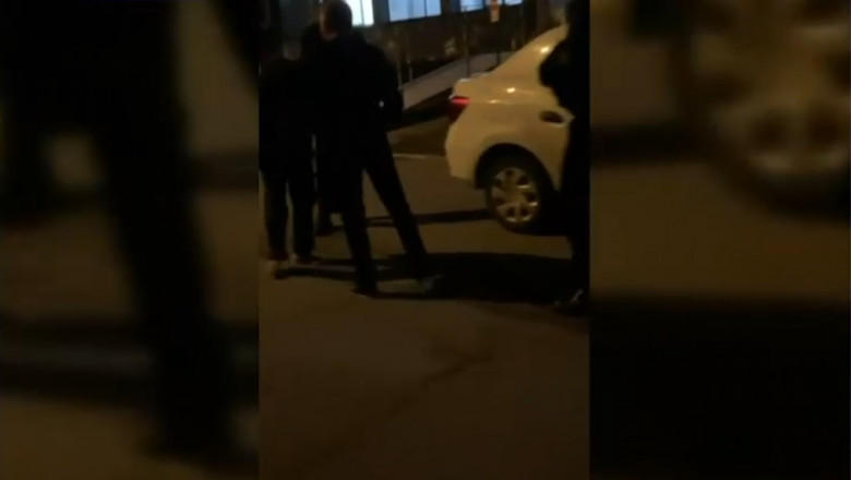 Barbat batut (captura de ecran), Foto: Hotnews