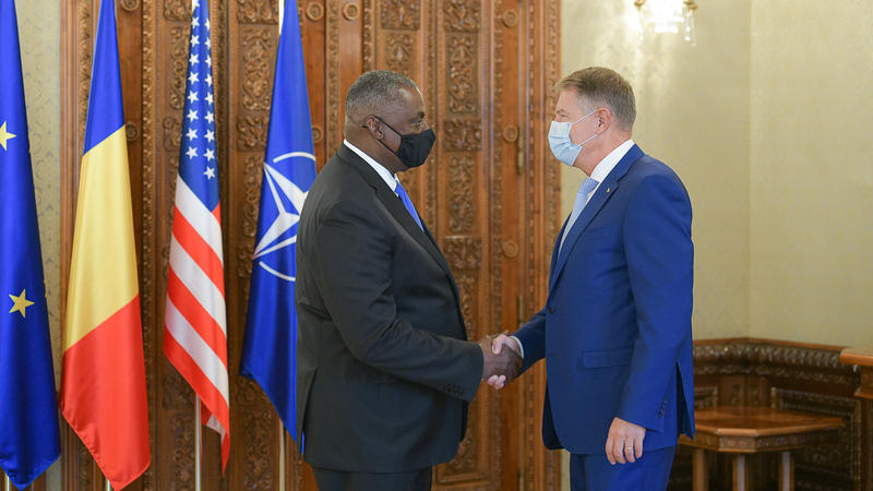 Secretarul american al apararii Lloyd Austin si Klaus Iohannis (Sursa: Presidency ), Foto: Hotnews