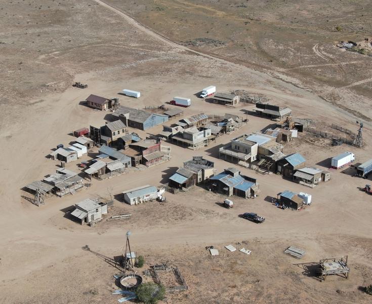 Platoul de filmare al Rust, Foto: Dsanchez / Backgrid USA / Profimedia Images