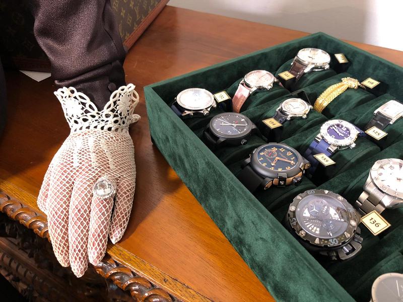 Colecția de ceasuri la Palatul Cesianu-Racoviță, Foto: Artmark